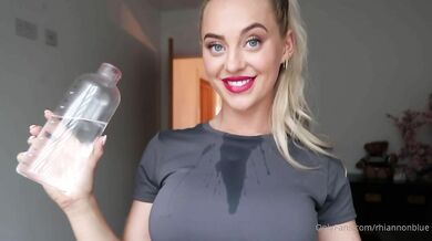 Leaked Sexy Strip from Rhiannon Blue – Big Booty & Perfect Tits